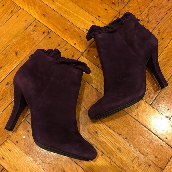 me too Shoes - Leather Ankle Booties ✨ Black Friday Sale ✨